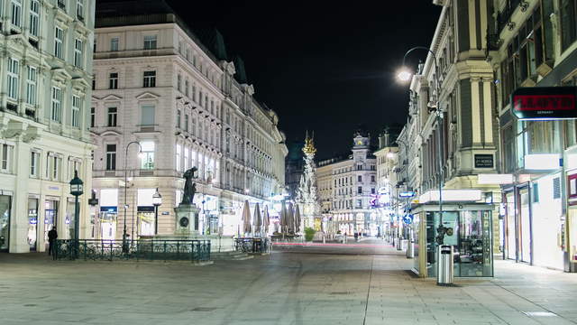 Graben and St. Stephan's cathedral Vienna at night – Hyperlapse