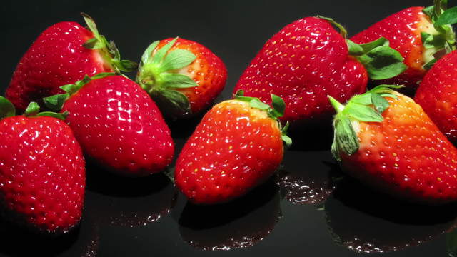 Strawberry Timelapse