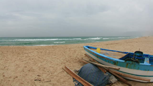 Boat at the Beach - Loop