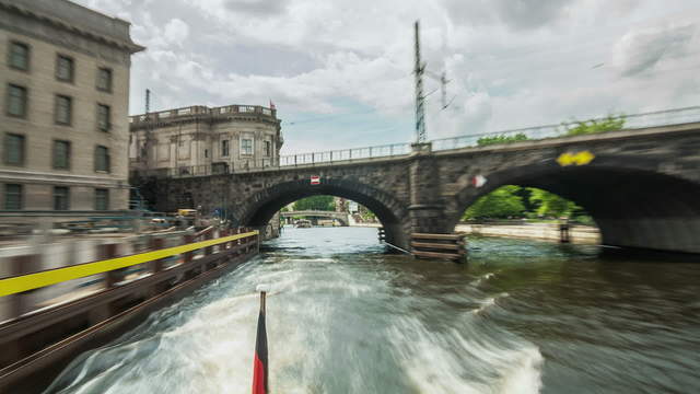 Boat time lapse in Berlin