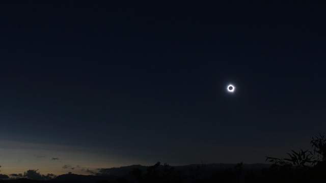 Total Sun Eclipse 2012 Australia