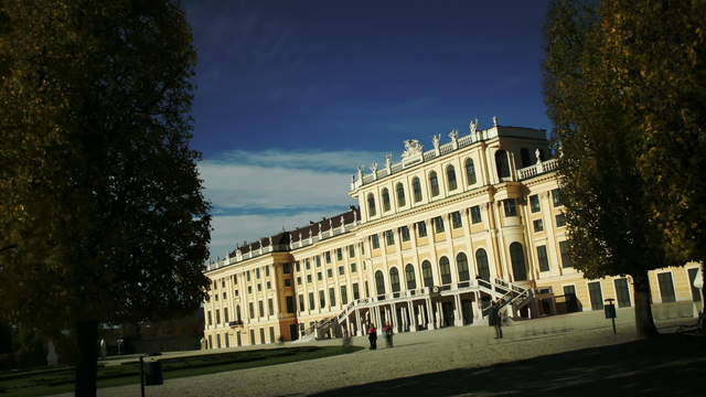 Castle Schoenbrunn Vienna – zoom