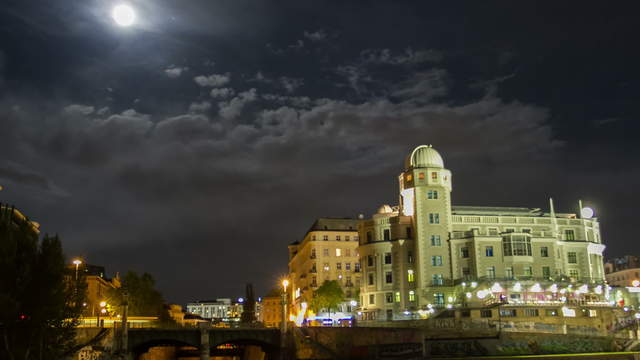 Urania Vienna at night – Hyperlapse