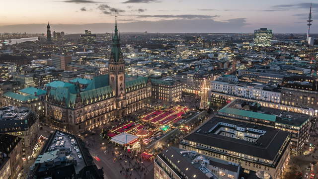 Hamburg Town Hall with Christmas Market Time Lapse