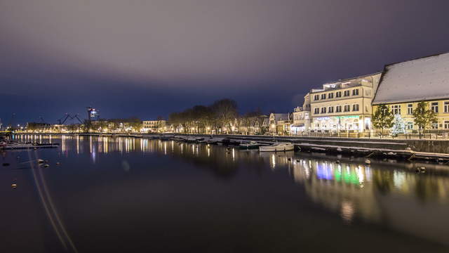 Rostock Warnemuende panning Time lapse at night