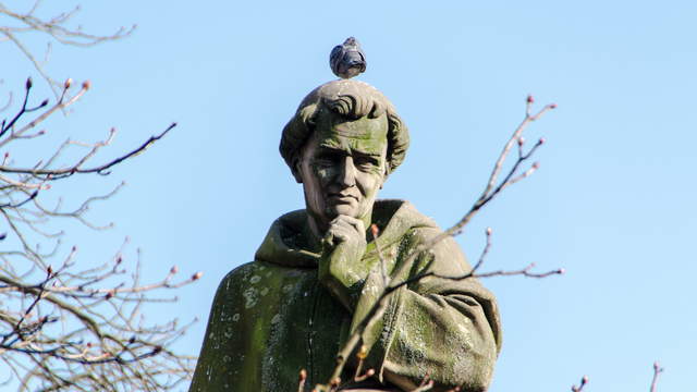 Freiburg Berthold Schwarz Statue Hyperlapse 4K