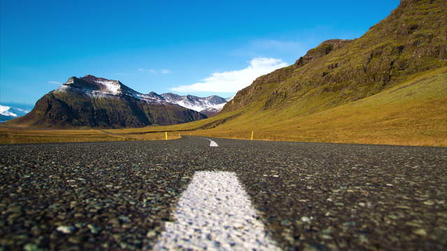 4K Video Loop - Iceland Street