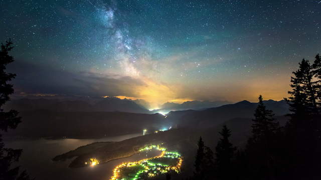 4K Video Loop - Milky Way Bavaria