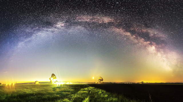 4K Video Loop - Milky Way Pano