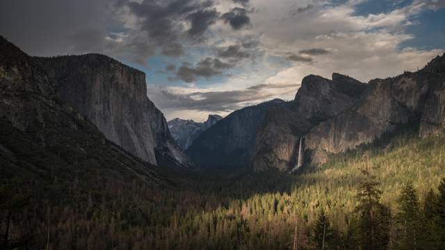 Tunnel View