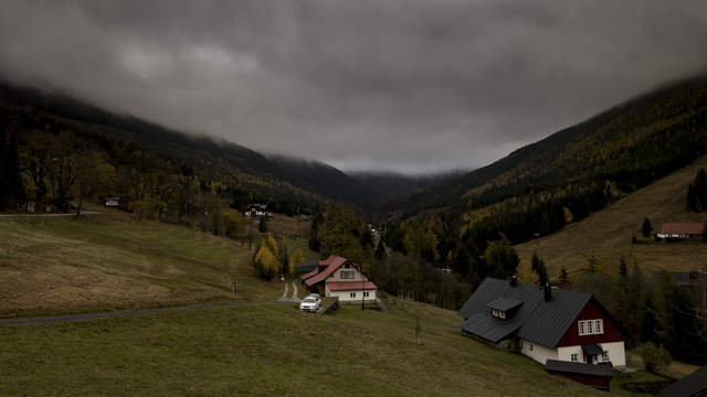 Cloud swirls in Špindlerův Mlýn in the Giant Mountains