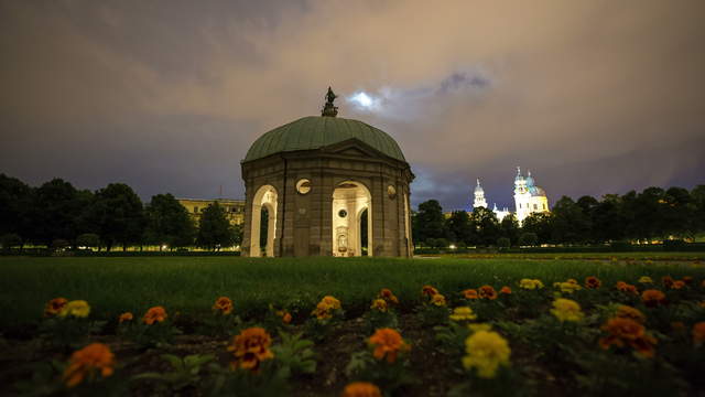 Hofgarten Munich Dianatemple Dolly Shot