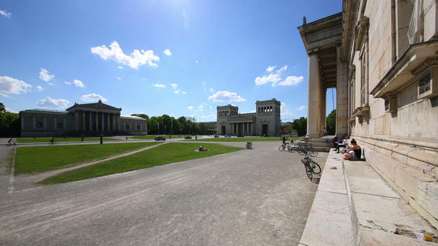 Königsplatz Dolly Shot