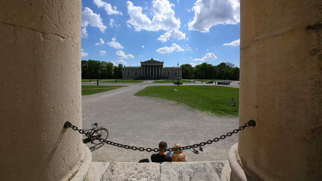 Tracking Shot Königsplatz