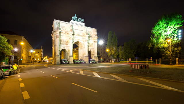 Triumphal Arch Crowd of People