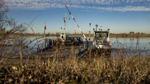 Elbe ferry Lenzen