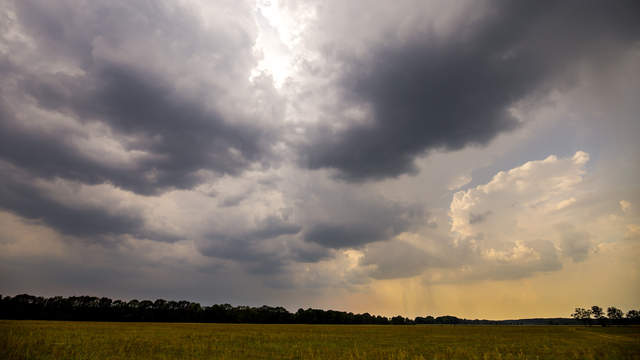 Rain shower pulls up