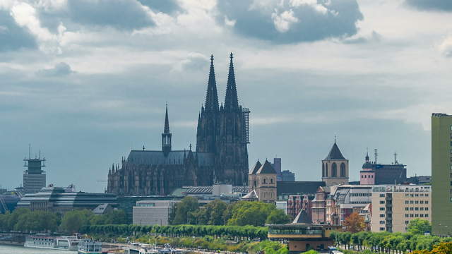 Cologne Hyperlapse 6K - Cathedral Cologne Hyper Zoom Timelapse