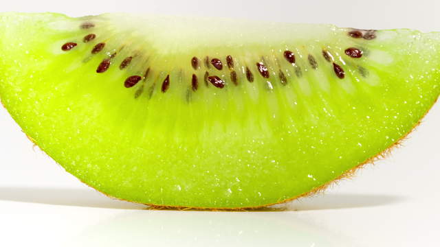 Ants vs Kiwi - Sideview