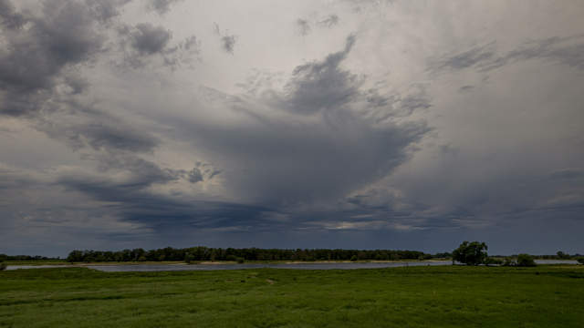 Rain clouds on the Elbe