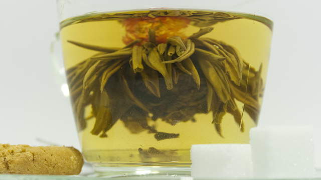 Tea Blossom Sideview