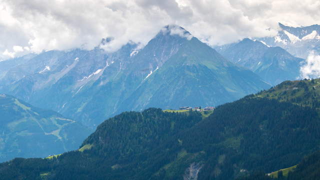 Cloudy Mountain Tops 2in1