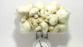 Time lapse clip - Champignons on Scale